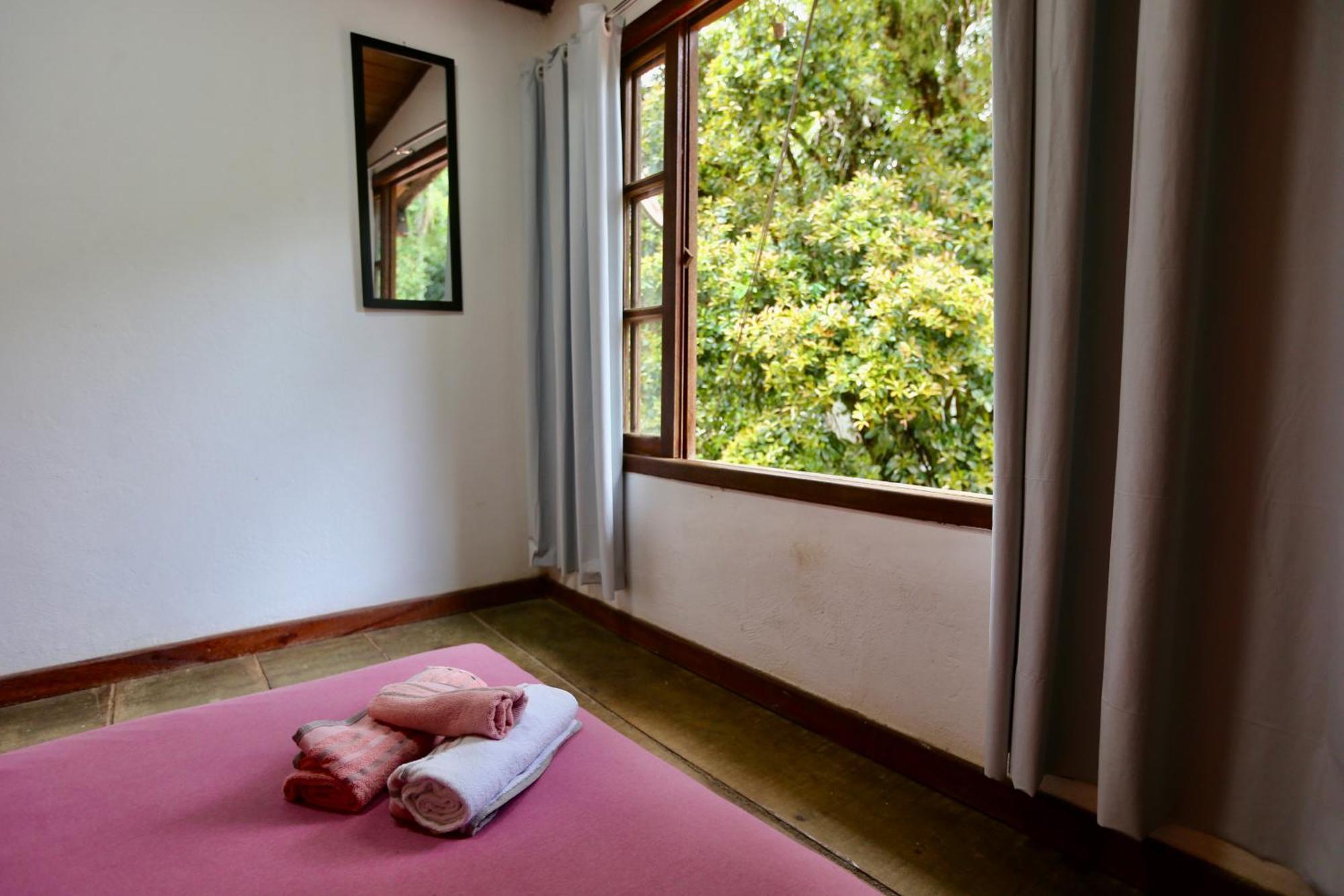 Casa Matatiso - Quartos Em Casa Compartilhada Na Ilha Grande Ngoại thất bức ảnh